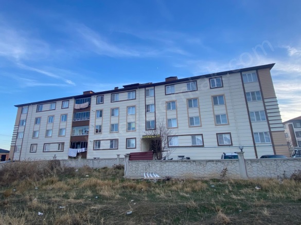 Merkez Bolvadin Kiralık Daire |  3+1 Oda | 130M2 Aylık 16.000Tl  Krediye Uygun  | 2. Kat | Kombi | 1 Banyo | 1 Yatak Odası Resim-3