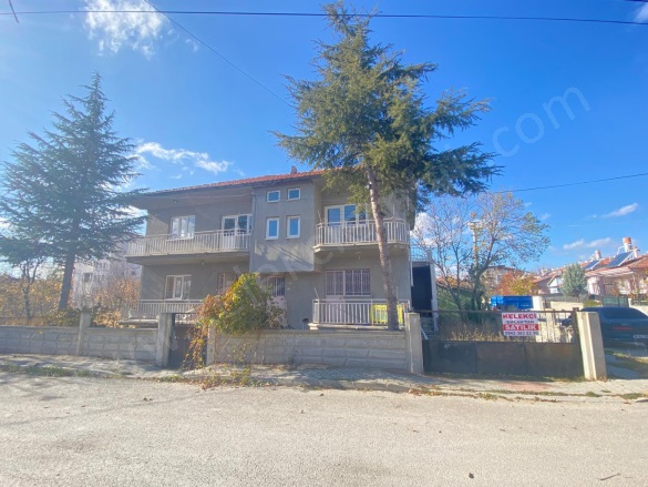 Merkez Bolvadin Satılık Müstakil Ev |  3+1 Oda | 130M2 5.500.000Tl  Krediye Uygun  | Komple Bina | Soba | 1 Banyo | 1 Yatak Odası Resim-5