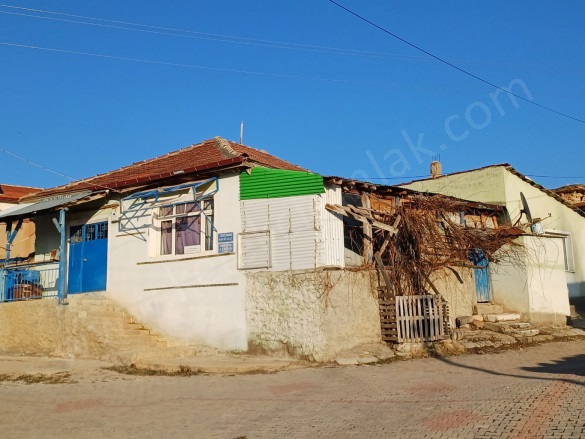 Merkez Bolvadin Satılık İşyeri |  1 Oda | 151M2 750.000Tl  Krediye Uygun  | Komple Bina | Soba Resim-4