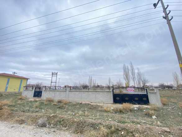 Akcandan Ağılönüne Giden Yolda Köşe Parsel Satılık Arsa Bolvadin