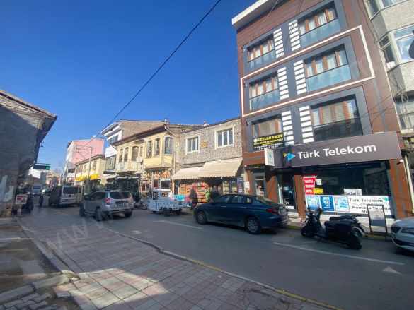 Çarşı Merkezde Eşyalı Kiralık Daire 1+1 Bolvadin