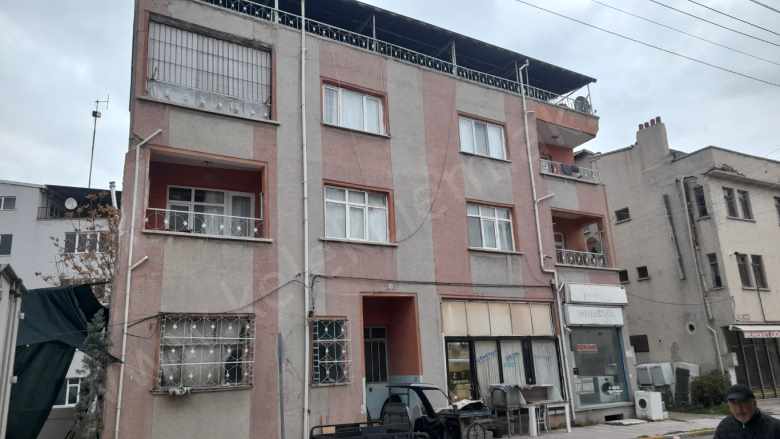 Emirdağ Caddesinde Müstakil 3+1 Satılık Bina Bolvadin