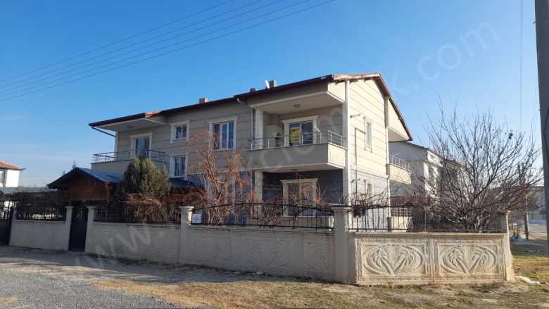 Akcan Parkı Karşısında Kiralık Daire Müstakil 3+1 Bolvadin
