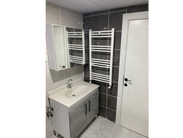 Merkez Bolvadin Kiralık Daire |  2+1 Oda | 95M2 Aylık 13.000Tl  Krediye Uygun  | 2. Kat | Kombi | 1 Banyo | 1 Yatak Odası Resim-5