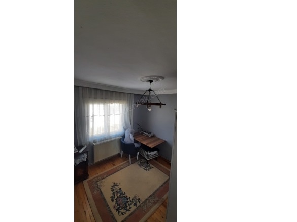 Merkez Bolvadin Satılık Daire |  2+1 Oda | 90M2 1.650.000Tl  Krediye Uygun  | 4. Kat | Kombi | 1 Banyo | 1 Yatak Odası Resim-4