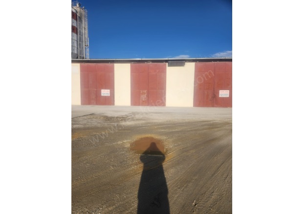 Merkez Bolvadin Kiralık Depo |  1 Oda | 430M2 Aylık 50.000Tl  Krediye Uygun  | 1. Kat Resim-2