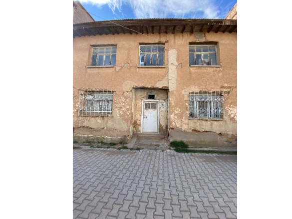 Merkez Bolvadin Satılık Müstakil Ev |  2+1 Oda | 115M2 750.000Tl | Komple Bina | Soba | 1 Banyo | 1 Yatak Odası Resim-1