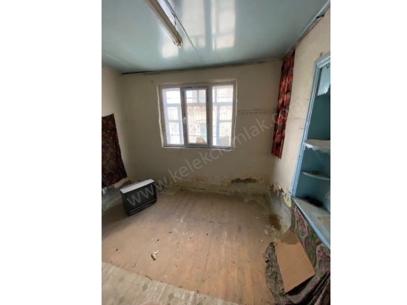 Merkez Bolvadin Satılık Müstakil Ev |  2+1 Oda | 115M2 750.000Tl | Komple Bina | Soba | 1 Banyo | 1 Yatak Odası Resim-2