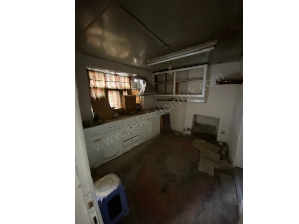 Merkez Bolvadin Satılık Müstakil Ev |  2+1 Oda | 115M2 750.000Tl | Komple Bina | Soba | 1 Banyo | 1 Yatak Odası Resim-5