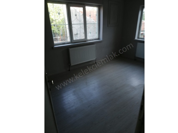 Merkez Bolvadin Satılık Müstakil Ev |  3+1 Oda | 110M2 3.500.000Tl  Krediye Uygun  | Komple Bina | Kombi | 1 Banyo | 1 Yatak Odası Resim-4