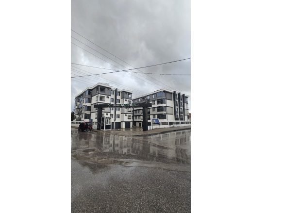 Merkez Bolvadin Satılık Daire |  3+1 Oda | 130M2 4.600.000Tl  Krediye Uygun  | 4. Kat | Kombi | 2 Banyo | 1 Yatak Odası Resim-3