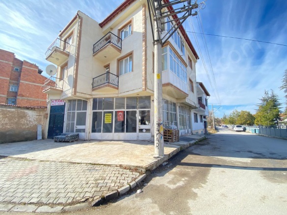 - Bolvadin Kiralık Dükkan |  1 Oda | 100M2 Aylık 15.000Tl  Krediye Uygun  | 1. Kat | Kombi Resim-4