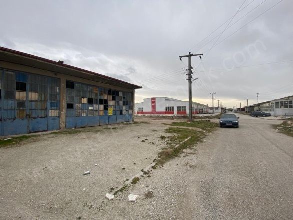 Merkez Bolvadin Kiralık Dükkan |  1 Oda | 450M2 Aylık 130.000Tl  Krediye Uygun  | 1. Kat | Soba | 1 Banyo Resim-3