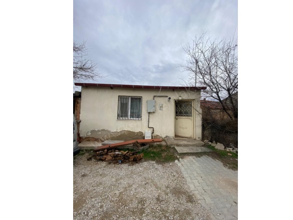 Merkez Bolvadin Satılık Müstakil Ev |  1+1 Oda | 60M2 1.100.000Tl | Komple Bina | Kombi | 1 Banyo | 1 Yatak Odası Resim-4