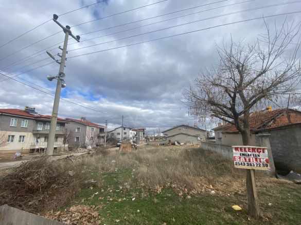 Yakupşevki Paşada Köşe Parsel Satılık Arsa Bolvadin