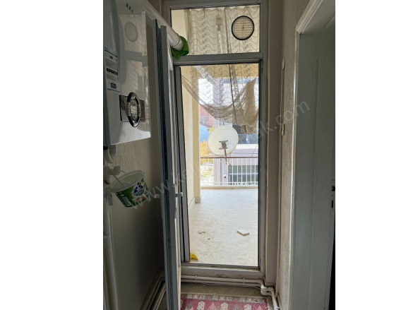 Merkez Bolvadin Satılık Müstakil Ev |  3+1 Oda | 69M2 1.800.000Tl | Komple Bina | Kombi | 1 Banyo | 1 Yatak Odası Resim-4