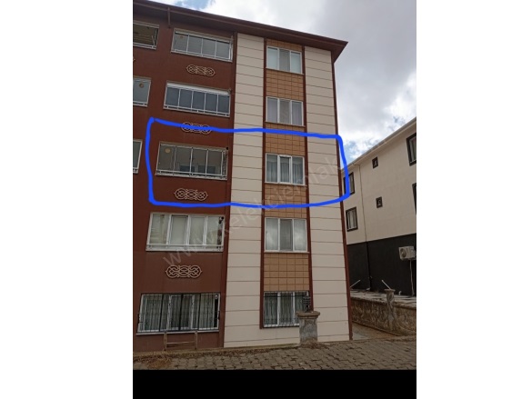Merkez Bolvadin Satılık Daire |  3+1 Oda | 130M2 3.200.000Tl  Krediye Uygun  | 2. Kat | Kombi | 1 Banyo | 1 Yatak Odası Resim-1
