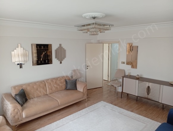 Merkez Bolvadin Satılık Daire |  3+1 Oda | 130M2 3.200.000Tl  Krediye Uygun  | 2. Kat | Kombi | 1 Banyo | 1 Yatak Odası Resim-5