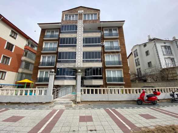 Şehitler Caddesinde Kiralık Daire 2+1 Bolvadin
