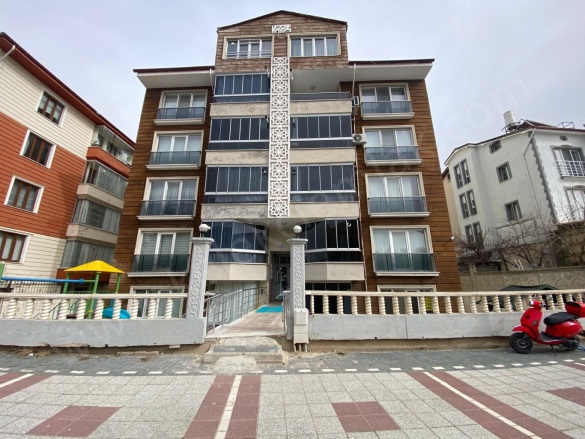Merkez Bolvadin Kiralık Daire |  2+1 Oda | 90M2 Aylık 14.000Tl | Bahçe Katı | Kombi | 1 Banyo | 1 Yatak Odası Resim-4