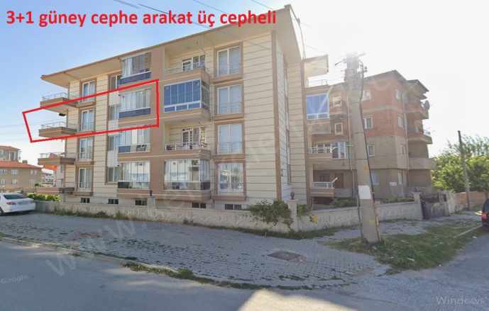 Konak Mahallesinde Ara Katta Satılık Daire 3+1 Bolvadin