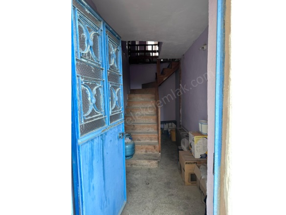 Merkez Bolvadin Satılık Daire |  5+1 Oda | 180M2 2.100.000Tl  Krediye Uygun  | 2. Kat | Soba | 1 Banyo | 2 Yatak Odası Resim-4