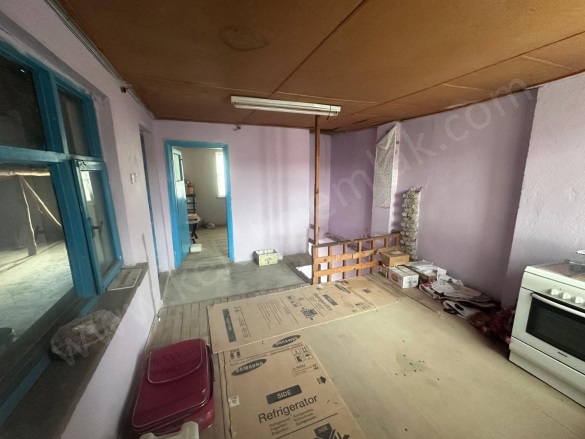 Merkez Bolvadin Satılık Daire |  5+1 Oda | 180M2 2.100.000Tl  Krediye Uygun  | 2. Kat | Soba | 1 Banyo | 2 Yatak Odası Resim-5