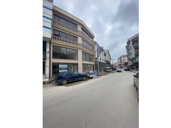 Merkez Bolvadin Kiralık Ofis / Büro |  1+1 Oda | 55M2 Aylık 18.000Tl  Krediye Uygun  | 3. Kat | Kombi | 2 Banyo Resim-3