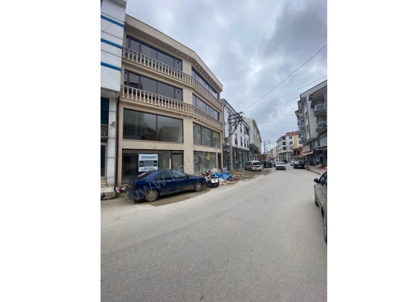 Merkez Bolvadin Kiralık Ofis / Büro |  1+1 Oda | 55M2 Aylık 18.000Tl  Krediye Uygun  | 3. Kat | Kombi | 2 Banyo Resim-4