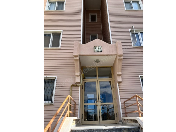 Merkez Bolvadin Satılık Daire |  2+1 Oda | 90M2 1.675.000Tl  Krediye Uygun  | 4. Kat | Kombi | 1 Banyo | 1 Yatak Odası Resim-4