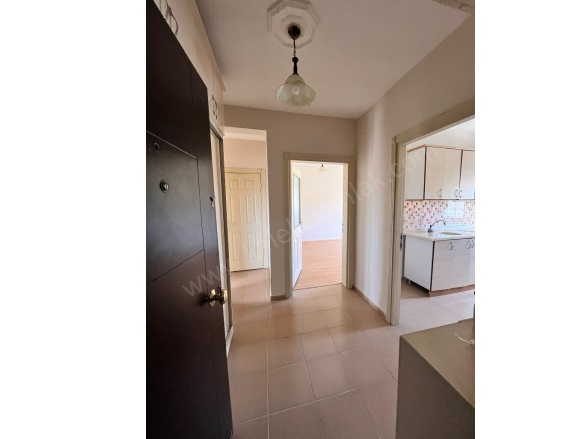 Merkez Bolvadin Satılık Daire |  2+1 Oda | 90M2 1.675.000Tl  Krediye Uygun  | 4. Kat | Kombi | 1 Banyo | 1 Yatak Odası Resim-5