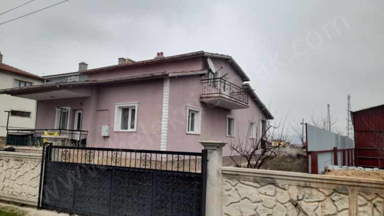 Konak Mahallesi Taha Sokakta Müstakil Ev 3+1 Satılık Bolvadin