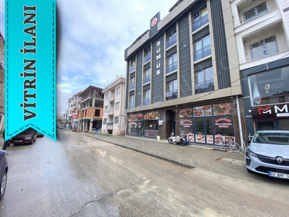 Merkez Bolvadin Satılık Daire |  4+1 Oda | 150M2 4.800.000Tl  Krediye Uygun  | 4. Kat | Kombi | 2 Banyo | 1 Yatak Odası Resim-3