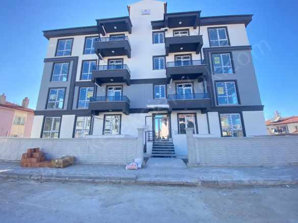 Cirit Mahallesi Kurtuluş Sokakta Sıfır 3+1 Satılık Daire Bolvadin