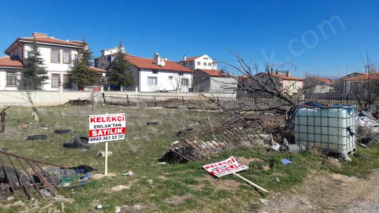 Kaymaz Mahallesi Uğur Sokakta Güney Cepheli 2 Adet Satılık Arsa Bolvadin