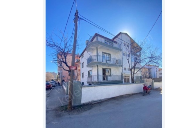 Merkez Bolvadin Kiralık Daire |  3+1 Oda | 125M2 Aylık 13.000Tl  Krediye Uygun  | 1. Kat | Kombi | 1 Banyo | 1 Yatak Odası Resim-1