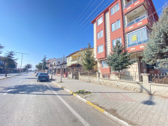 Merkez Bolvadin Kiralık Daire |  1+1 Oda | 45M2 Aylık 15.000Tl  Krediye Uygun  Eşyalı  | 1. Kat | Kombi | 1 Banyo | 1 Yatak Odası Resim-3