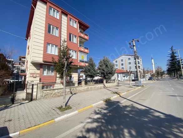 Merkez Bolvadin Kiralık Daire |  1+1 Oda | 45M2 Aylık 15.000Tl  Krediye Uygun  Eşyalı  | 1. Kat | Kombi | 1 Banyo | 1 Yatak Odası Resim-5