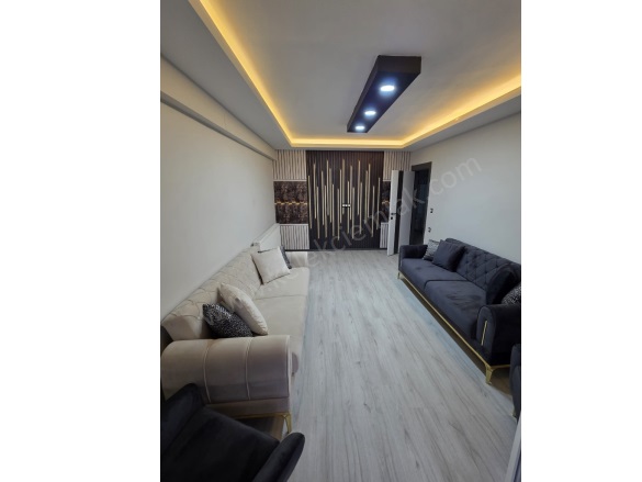 Merkez Bolvadin Kiralık Daire |  2+1 Oda | 75M2 Aylık 18.000Tl  Krediye Uygun  Eşyalı  | 3. Kat | Kombi | 1 Banyo | 1 Yatak Odası Resim-3