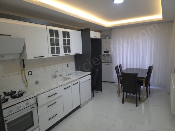 Merkez Bolvadin Kiralık Daire |  2+1 Oda | 75M2 Aylık 18.000Tl  Krediye Uygun  Eşyalı  | 3. Kat | Kombi | 1 Banyo | 1 Yatak Odası Resim-4