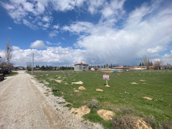 Merkez Bolvadin Satılık Arsa |  442M2 1.500.000Tl İmarlı  Resim-3