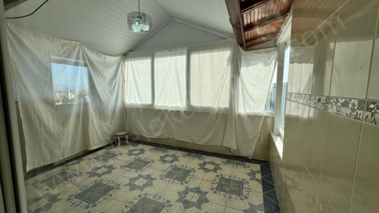 Merkez Bolvadin Kiralık Daire |  2+1 Oda | 120M2 Aylık 16.000Tl  Krediye Uygun  | 4. Kat | Kombi | 2 Banyo | 1 Yatak Odası Resim-5