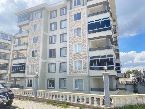 Merkez Bolvadin Kiralık Daire |  2+1 Oda | 100M2 Aylık 17.000Tl  Krediye Uygun  | 2. Kat | Kombi | 1 Banyo | 1 Yatak Odası Resim-4
