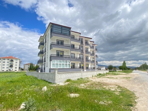 Merkez Bolvadin Satılık Daire |  1+1 Oda | 45M2 1.420.000Tl  Krediye Uygun  | 4. Kat | Kombi | 1 Banyo | 1 Yatak Odası Resim-2