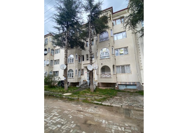 Merkez Bolvadin Satılık Daire |  2+1 Oda | 90M2 1.750.000Tl  Krediye Uygun  | 2. Kat | Kombi | 1 Banyo | 1 Yatak Odası Resim-4