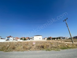 Bolvadin Merkez Satılık Arsa 676 M2