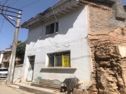 Bolvadin Merkez Satılık Müstakil Ev 2+1 71 M2 | Komple Bina | Soba | 1 Banyo | 1 Yatak Odası