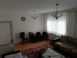 Bolvadin Merkez Satılık Daire 2+1 90 M2 | 4. Kat | Kombi | 1 Banyo | 1 Yatak Odası