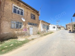 Bolvadin Merkez Satılık Müstakil Ev 3+1 210 M2 | Müstakil | Soba