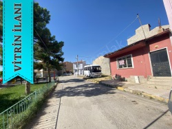 Bolvadin Merkez Satılık Müstakil Ev 2+1 181 M2 | Komple Bina | Kombi | 1 Banyo | 1 Yatak Odası